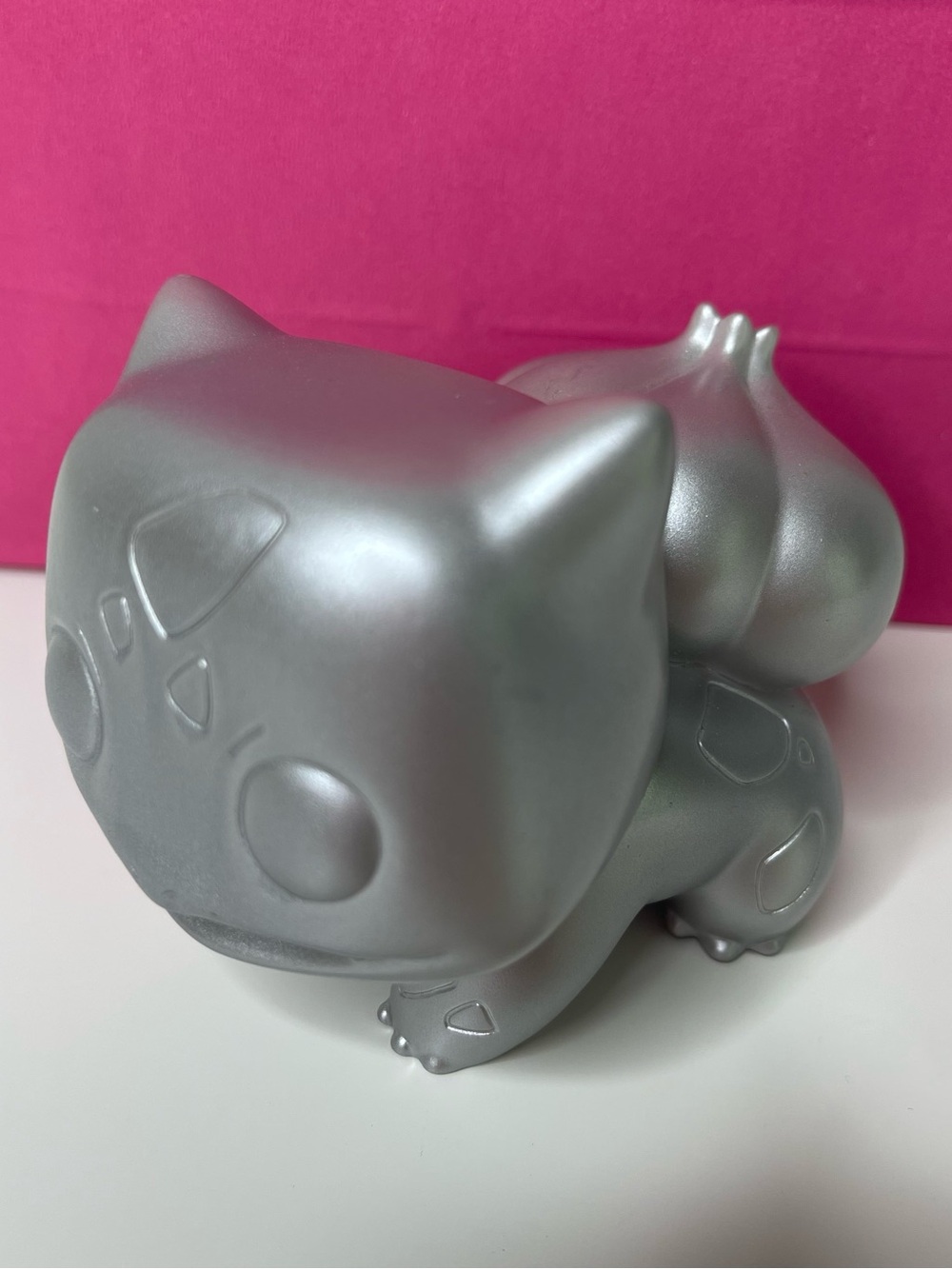 Funko Pop! Vinyl Figure: Pokemon Bulbasaur Silver Metallic 25th Anniversary #454